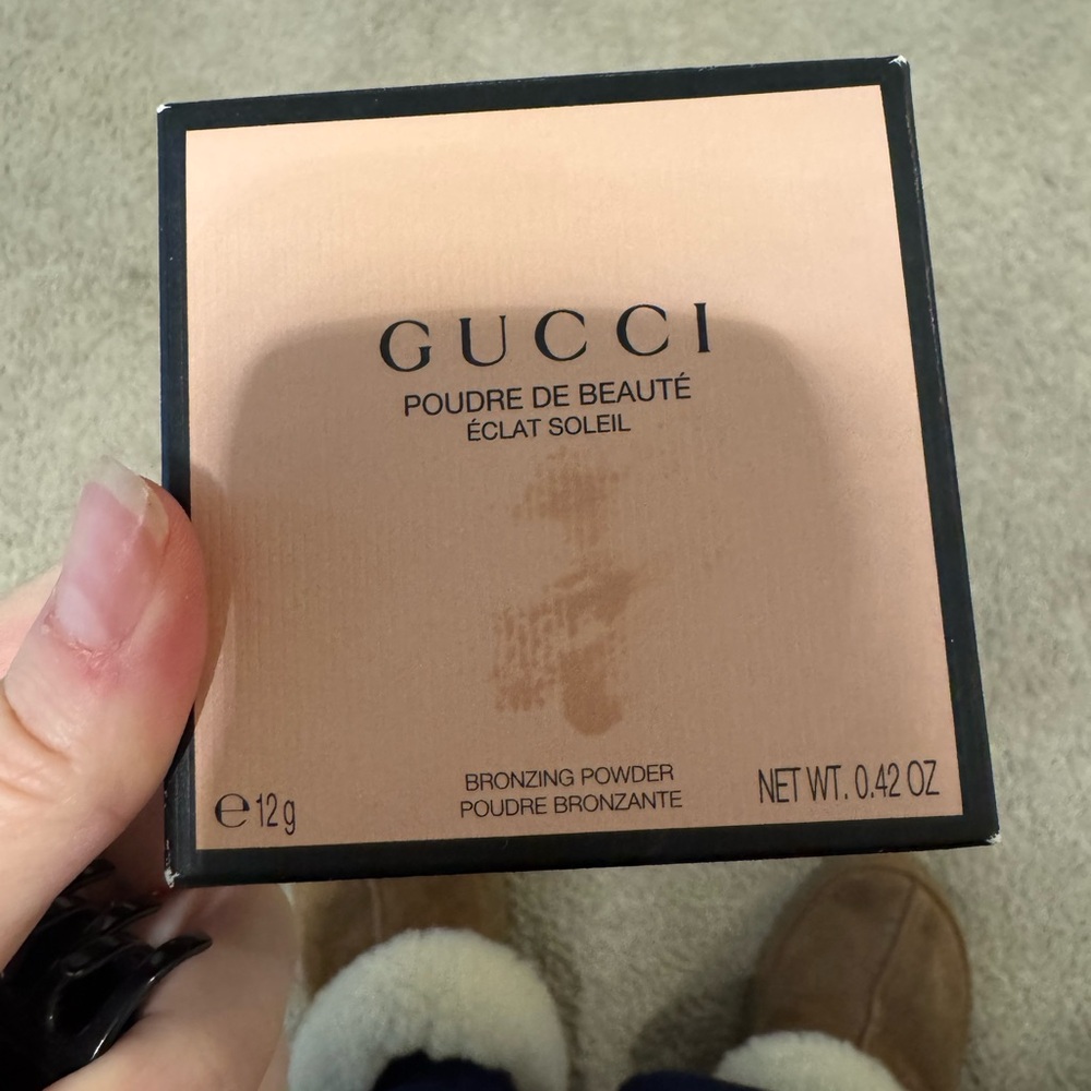 Gucci Bronzing Powder in Black and Gold Packaging